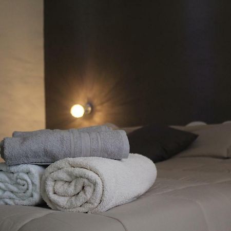 B&B Meddie Tiana Buitenkant foto